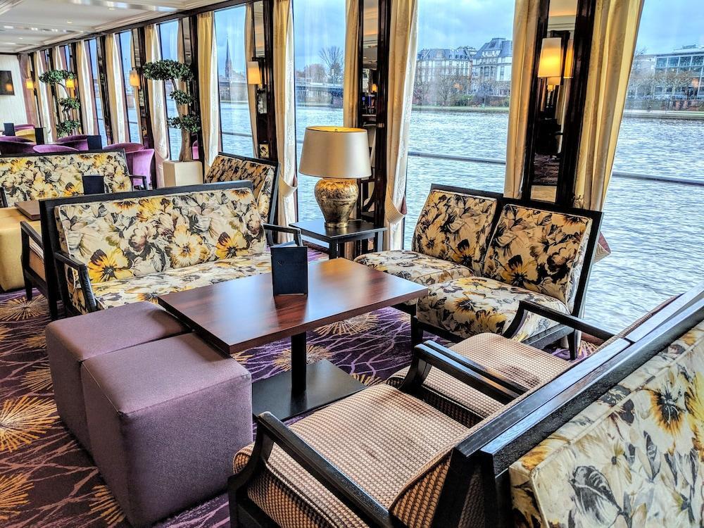 Select Ms Charles Dickens Neuss Hotel Luaran gambar
